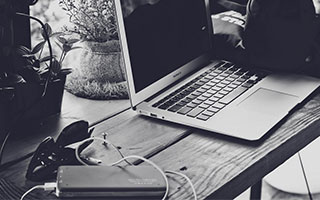 为什么阿斯顿马丁在路上如此罕见？深度揭秘背后原因